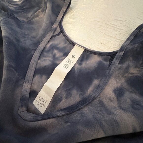 EXCELLENT Lululemon Align T-Shirt Diamond Dye True Navy Nulu Yoga Cropped Top 0 - Picture 4 of 7